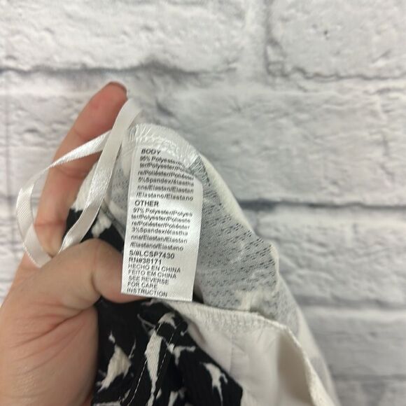 Lucca Couture BLACK ROSE KNIT PANTS Size Small - Picture 10 of 10